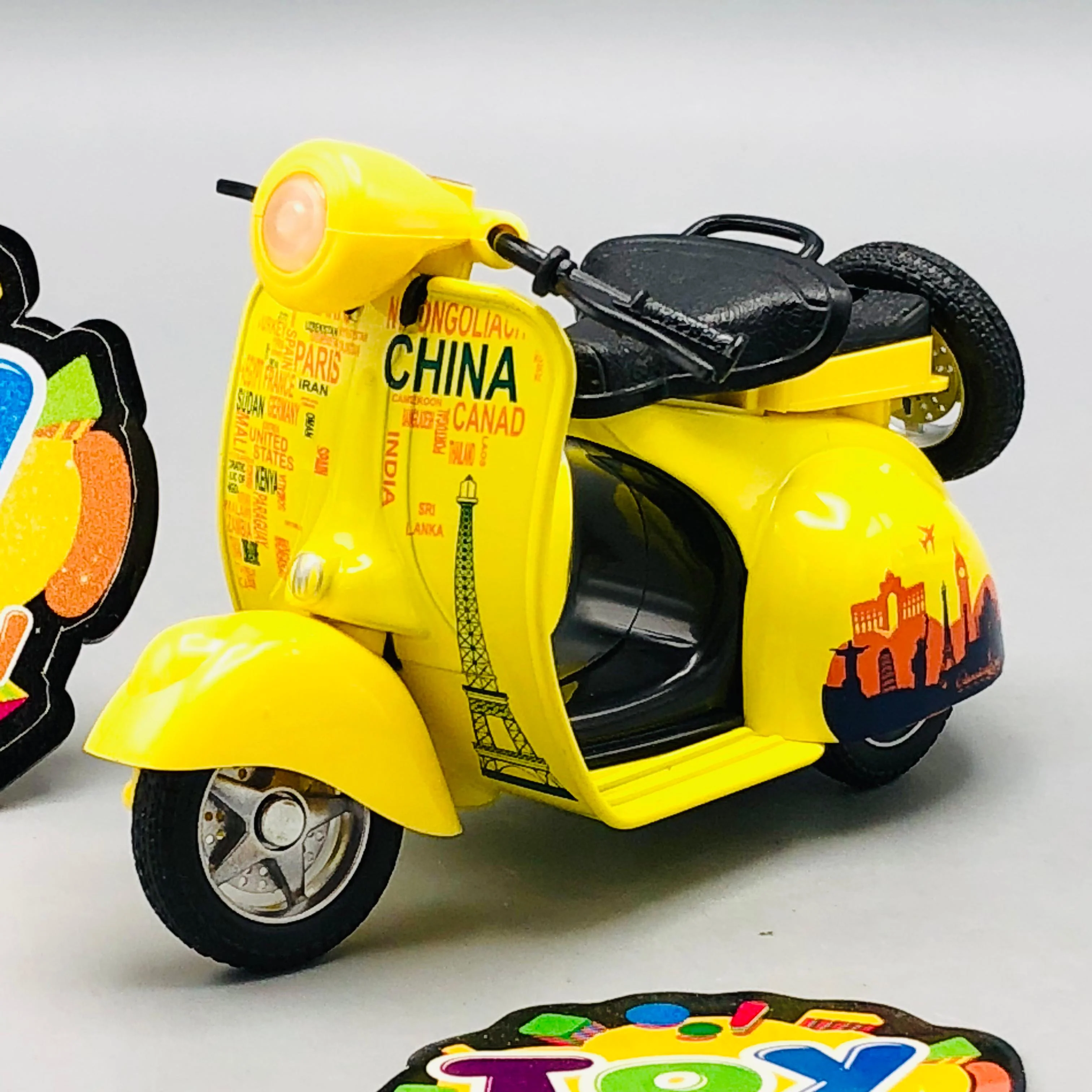 1:14 Diecast Pullback Vespa Model - 1Pc - Image 2