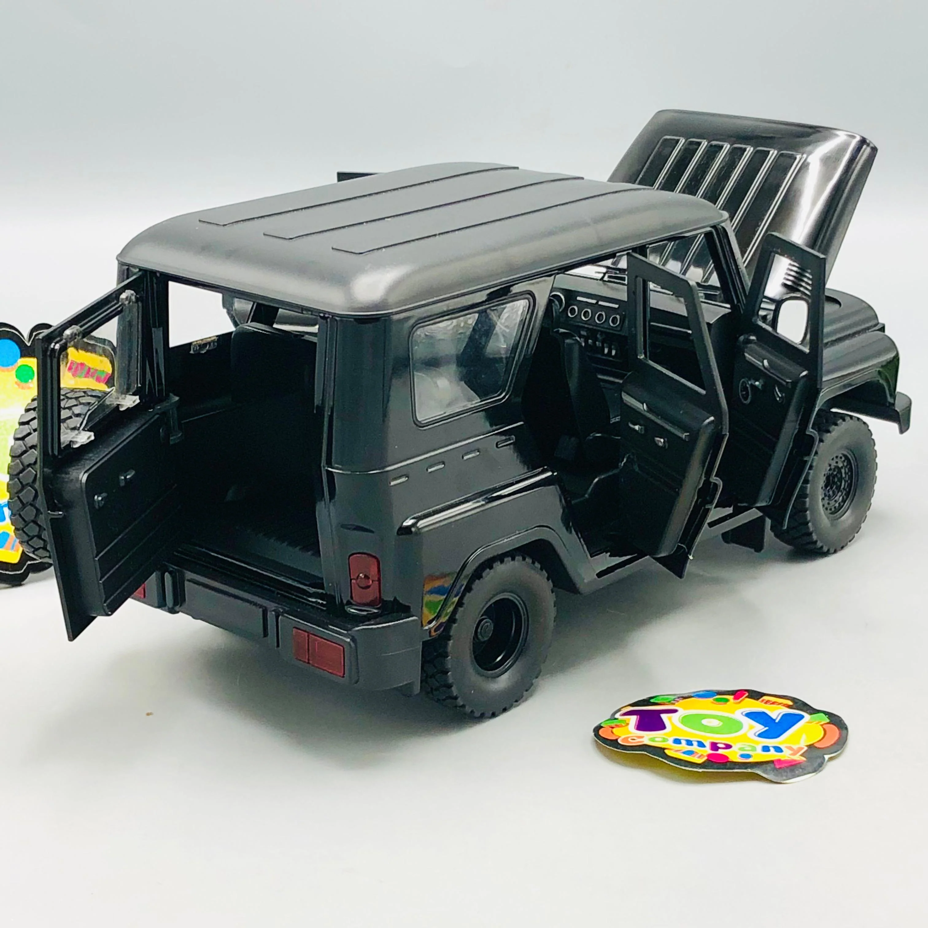 1:18 Diecast Russia UAZ Hunter SUV Model - Image 17