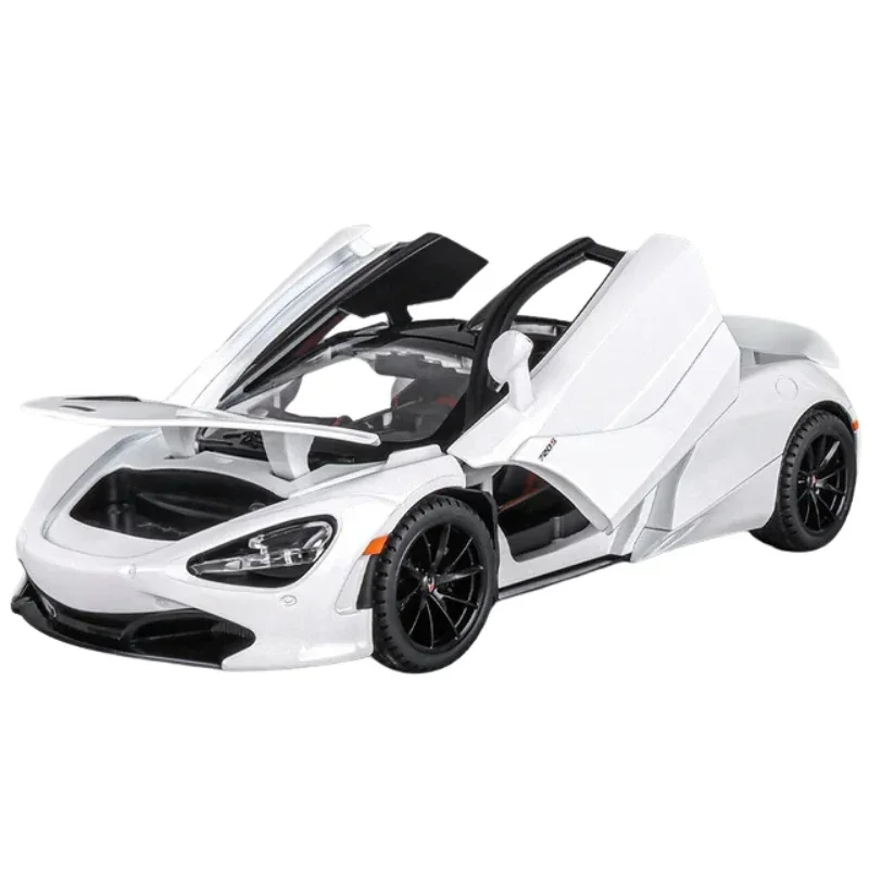 1:24 Diecast McLaren 720S Model Car With Smoke - Image 10