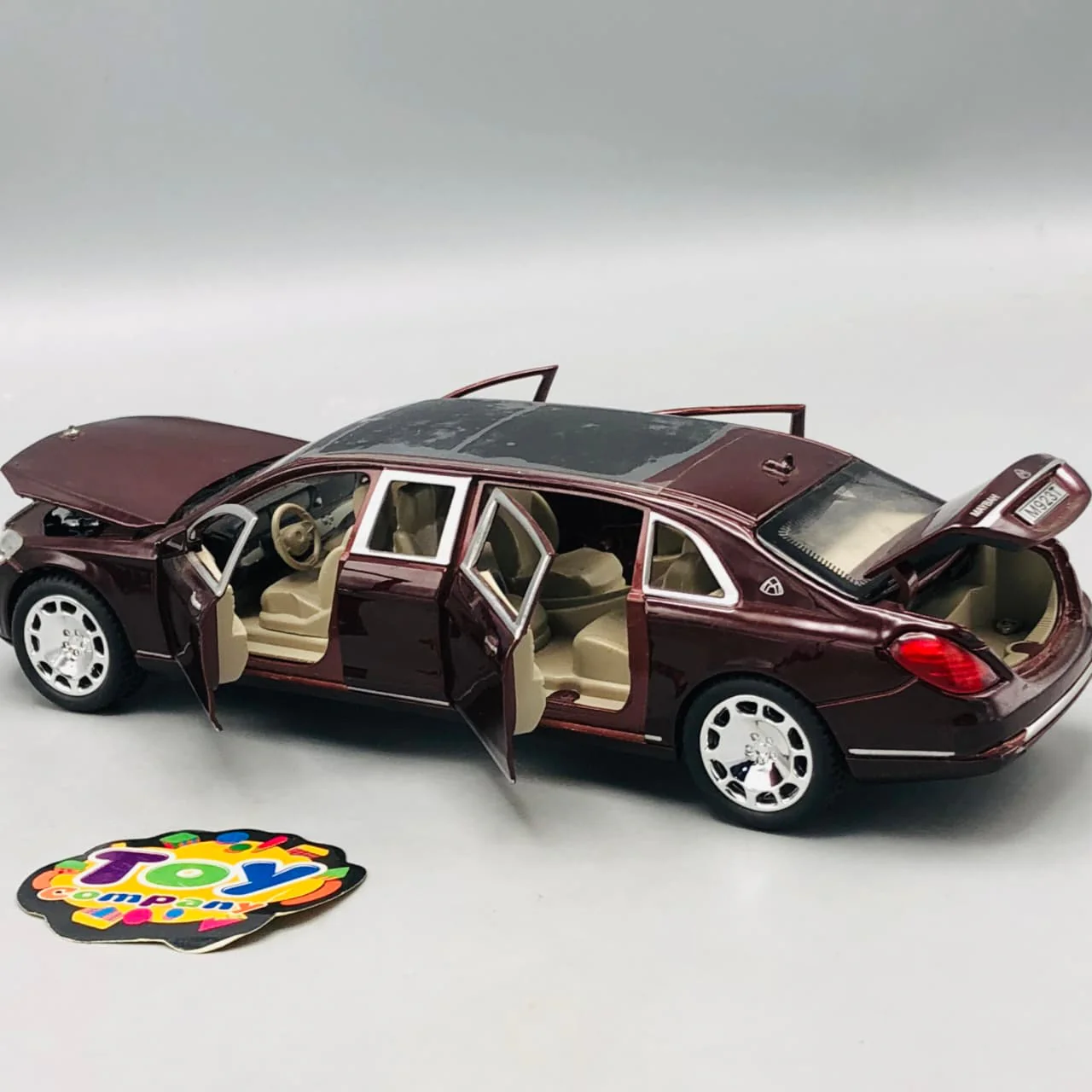 1:24 Diecast Mercedes Limousine Model Car Maroon - Minor Fault - Image 3