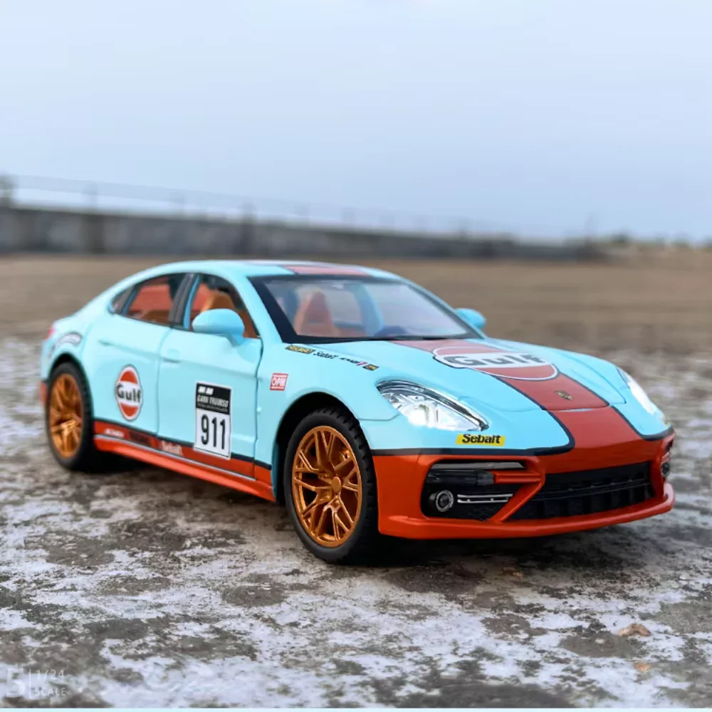1:24 Diecast Porsche 911 Gulf Model With Acrylic Box - Image 2