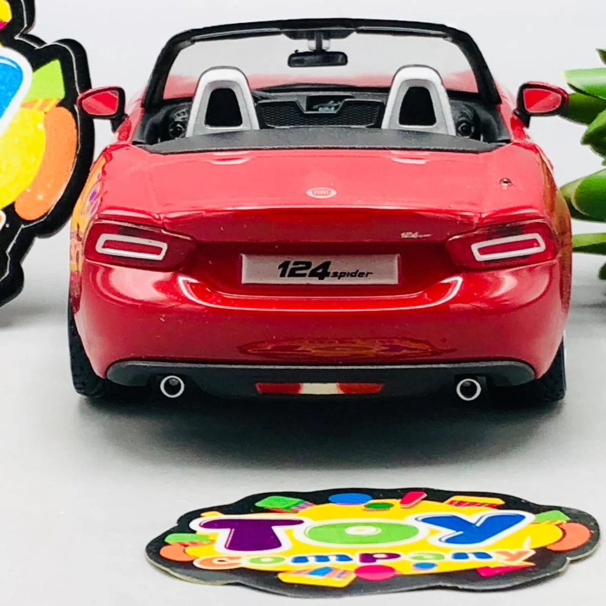Bburago 1:24 Diecast Fiat 124 Spider Model - Image 7