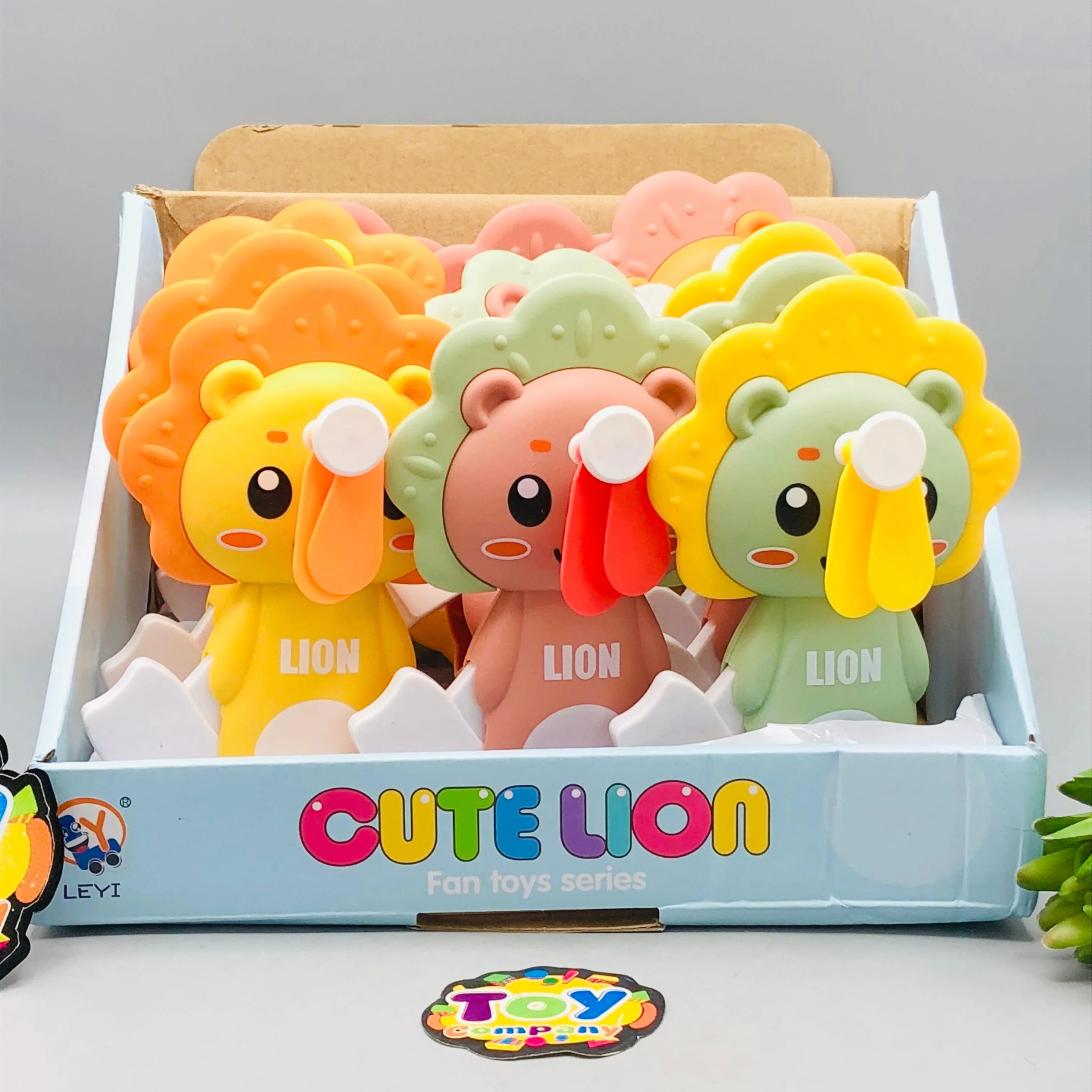 Kids Cute Mini Lion Hand Press Fan - 1Pc - Image 7